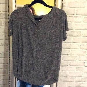 Old Navy Grey T-Shirt
